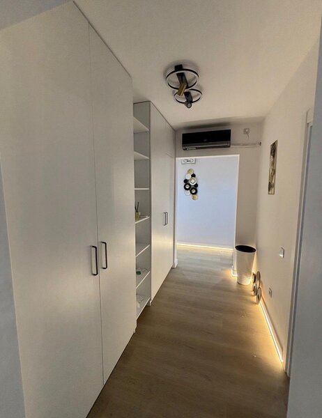 Tineretului, 5 minute metrou, pe strada Poenari, prima inchiriere