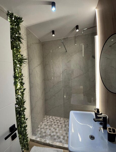 Tineretului, 5 minute metrou, pe strada Poenari, prima inchiriere