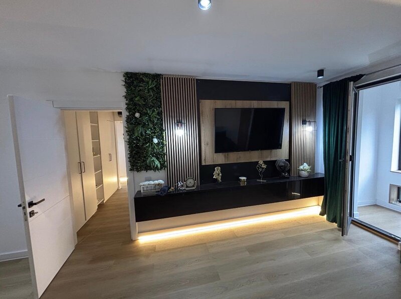 Tineretului, 5 minute metrou, pe strada Poenari, prima inchiriere